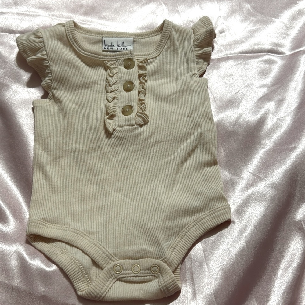 Creme bodysuit shirt